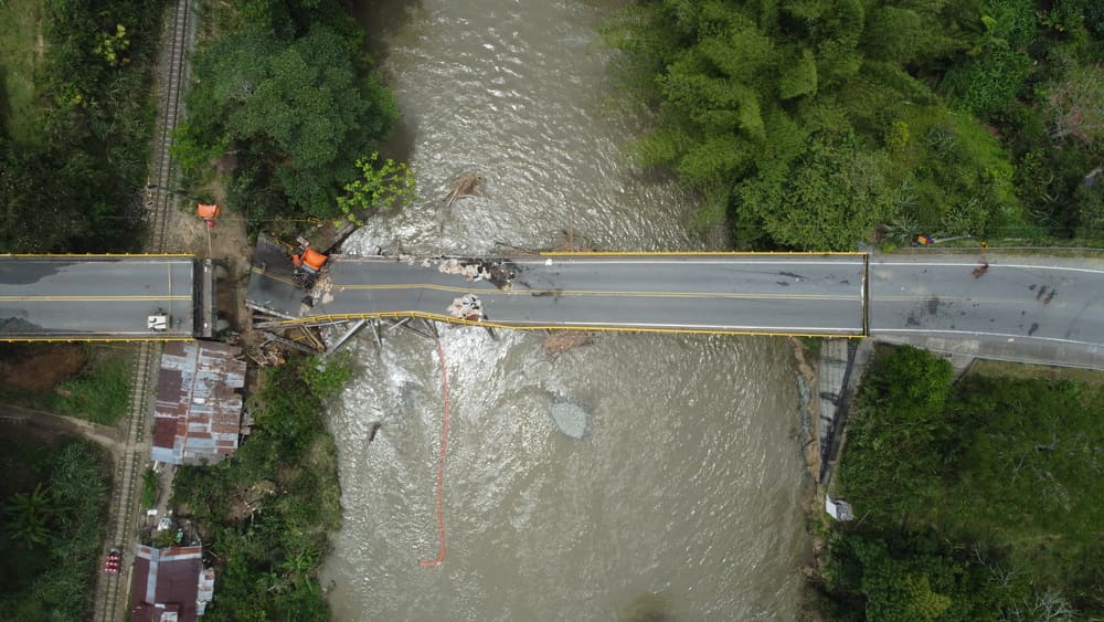 Reconstrucción de accidentes de tránsito, expertos en accidentes de transito colombia